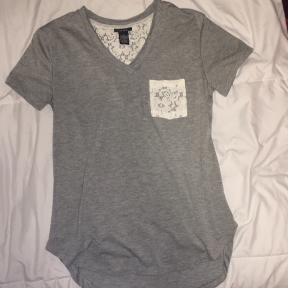 Grey Rue21 t-shirt
